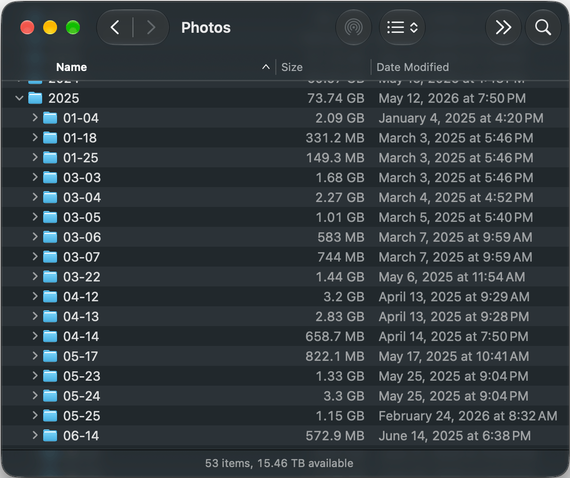 Ryan's old Photos folder: bare numeric subfolders like 01-04 and 03-22, no names, nested under a single flat 2025 folder