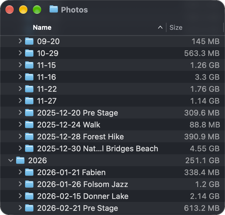 Finder window showing year/date folders.